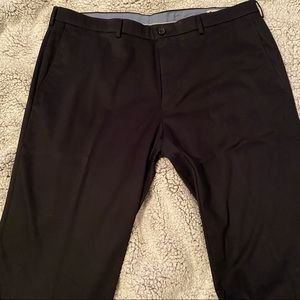 Men’s No Iron Black Khakis. 40 x 32. Haggar